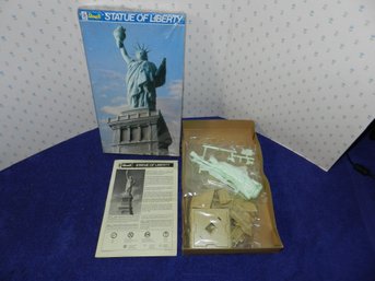 REVELL STATUE OF LIBERTY PLASTIC MODEL KIT