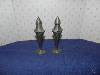 VINTAGE ART DECO STYLE METAL SALT AND PEPPER SHAKERS MADE IN JAPAN