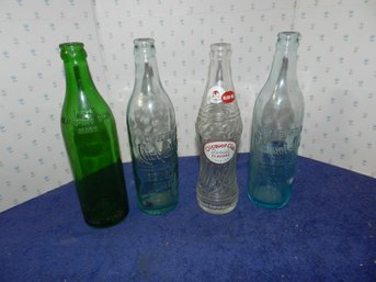 4 VINTAGE CLICQUOT CLUB SODA BOTTLES