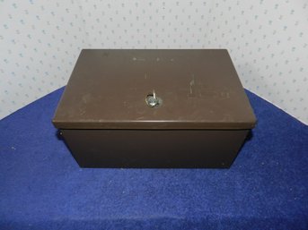 INSULATED METAL LOCK BOX WITH HANDLES AND KEY