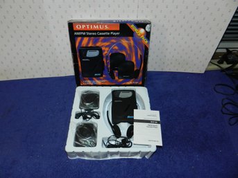 VINTAGE RADIO SHACK OPTIMUS AM/FM CASSETTE PLAYER W/ SPEAKERS NOS