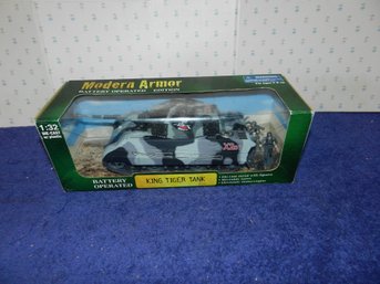MODERN ARMOR DIE CAST KING TIGER TANK BATTERY OPERATED NEW IN BOX