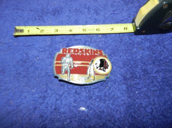 SOLID METAL AND ENAMEL WASHINGTON REDSKINS BELT BUCKLE