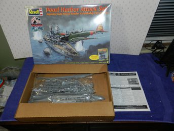 REVELL PEARL HARBOR ATTACK MODEL KIT PLANE AND SHIP 85-6863