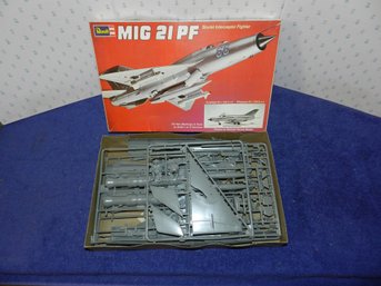 REVELL MIG 21 PF MODEL KIT H-267