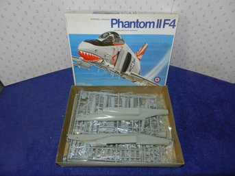 ENTEX MCDONNELL DOUGLAS PHANTOM II F4 MODEL KIT 8517