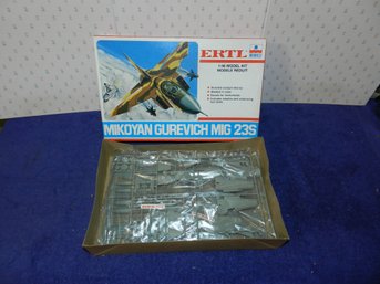 ERTL MIG 23S MODEL KIT 8207