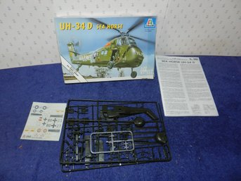ITALERI UH-34D SEA HORSE MODEL KIT 066