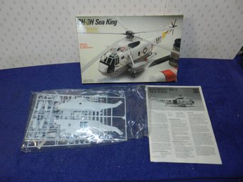 TESTORS SIKORSKY SH-3 SEA KING MODEL KIT NAVY/MARINE