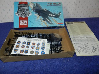 MONOGRAM CAF GHOST SQUADRON F-6F HELLCAT MODEL KIT 5211