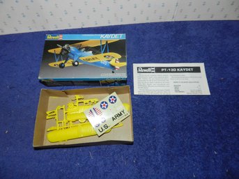 REVELL STEARMAN PT-13D KAYDET MODEL KIT 4116