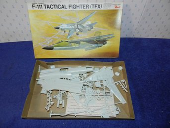 REVELL F-111 TACTICAL FIGHTER TFX MODEL KIT H-208
