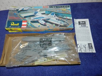 REVELL DOUGLAS A3D SKYWARRIOR MODEL KIT H-214:98
