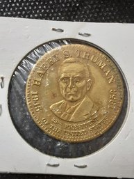 HARRY S TRUMAN PRESIDENTIAL COMMERORATIVE MEDAL