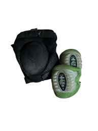 Knee Pads (2)