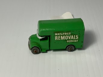 Matchbox No.17B Bedford Removal Van