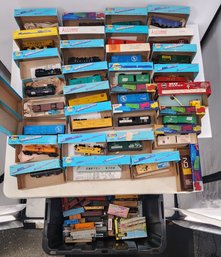 Large Lot Of HO Scale Model Railroad Car  - Giant Collection