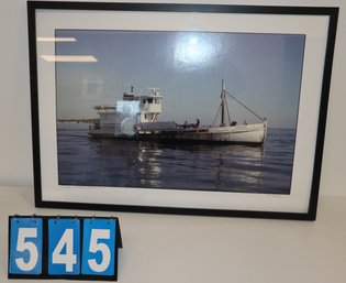 35.5' X 25.5' - Framed Art Work - Unknown Artist - Photo Fisherman Columbia Shell Fishing