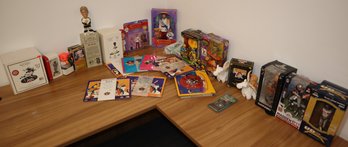 Large Group Collection Of Toys & Action Figures - TMNT Tom Brady Looney Tunes Nomar Transformers Bobbleheads