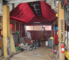 1984 VBM Automotive Challenger Car Lift