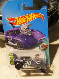 HOT WHEELS DODGE CHARGER DAYTONA