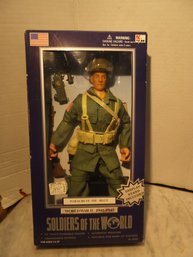 WW2 SOLDIERS OF THE WORLD PARACHUTE INF REGT