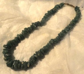 17' JADE NECKLACE W/BARREL CLASP