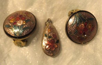 VINTAGE CLOISONNE CLIP ON EARRINGS & PENDENT
