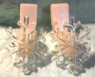PAIR PLUG INS SNOWFLAKES TO HOLD AIR FRESHNER