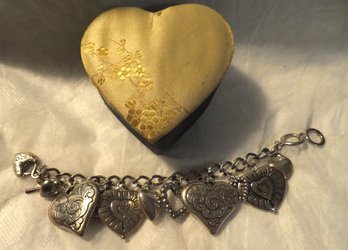 HEART CHARM BRACELET WITH HEART BOX