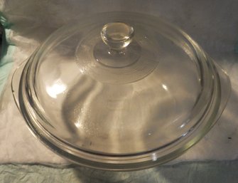 2 Qt Glass Bake Bowl W/lid *as Is*