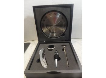 BAR COMPASS WITH BAR UTENSILS