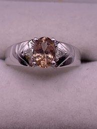 Stunning Morganite And Diamond 14 Kt Gold Ring