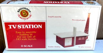 (C39) Bachman TV Station Building Kit - Train Accessory O Scale