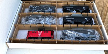 (C71) LIONEL Rail Car Carrier & Storage System Box Filled With Train Cars