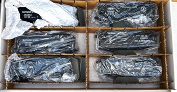 (C62) Lot Of 6 Train Cars In Rail Car Carrier