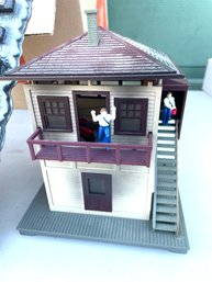 (C113) LIONEL Train Burning Switch Tower Building And Box Of Misc. Trains &  Accessories