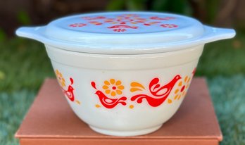 Vintage 1970 Pyrex FRIENDSHIP Bowl With Lid