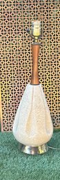Vintage Mod Mid-Century Curvy Speckled Ceramic Wood Table Lamp