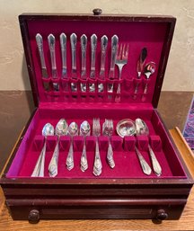 Vintage 1936 Simeon L. & George H. Rogers Company Set Of Flatware Countess Pattern