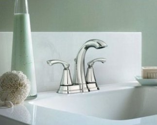 Moen Tiffin 2-handle Chrome Center Set Bathroom Sink Faucet