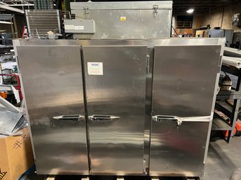 McCall 3-double Sided Door Stainless Steel Commercial Fridge With Motor