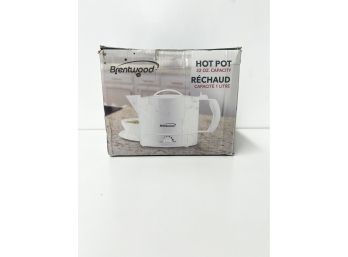 Brentwood 32 Oz. Hot Pot