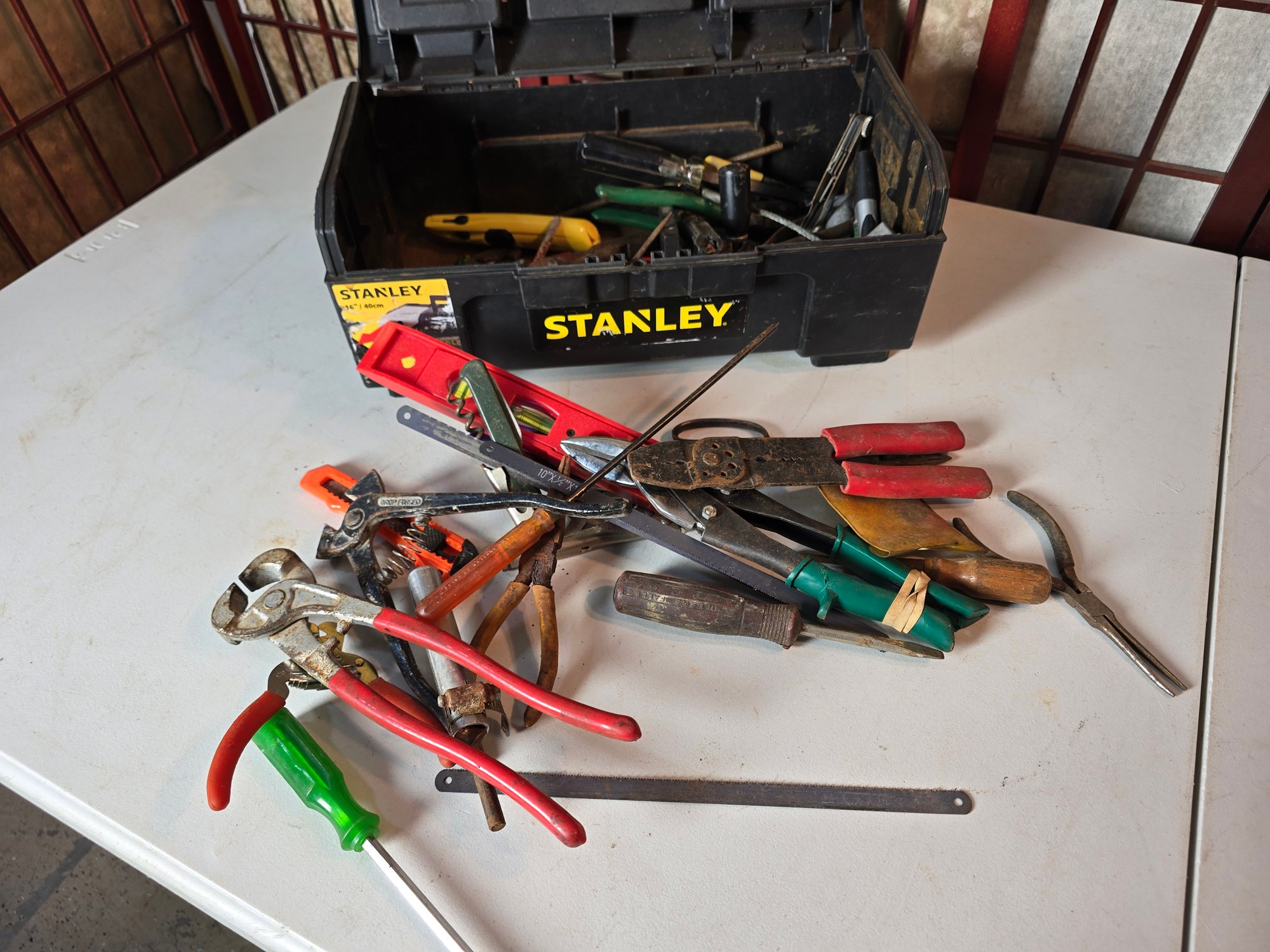 Alley Tools Stanley Toolbox Full Of Tools Lot #4 #2088594 | Auctionninja.com