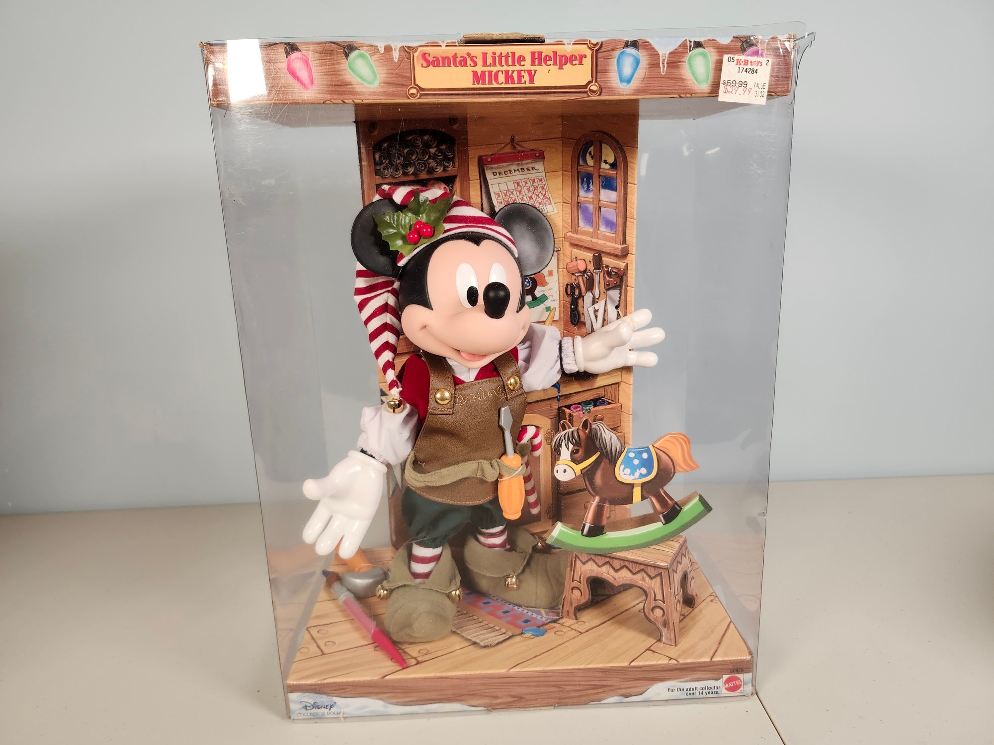 Disney Helper Festive 2001 Disney