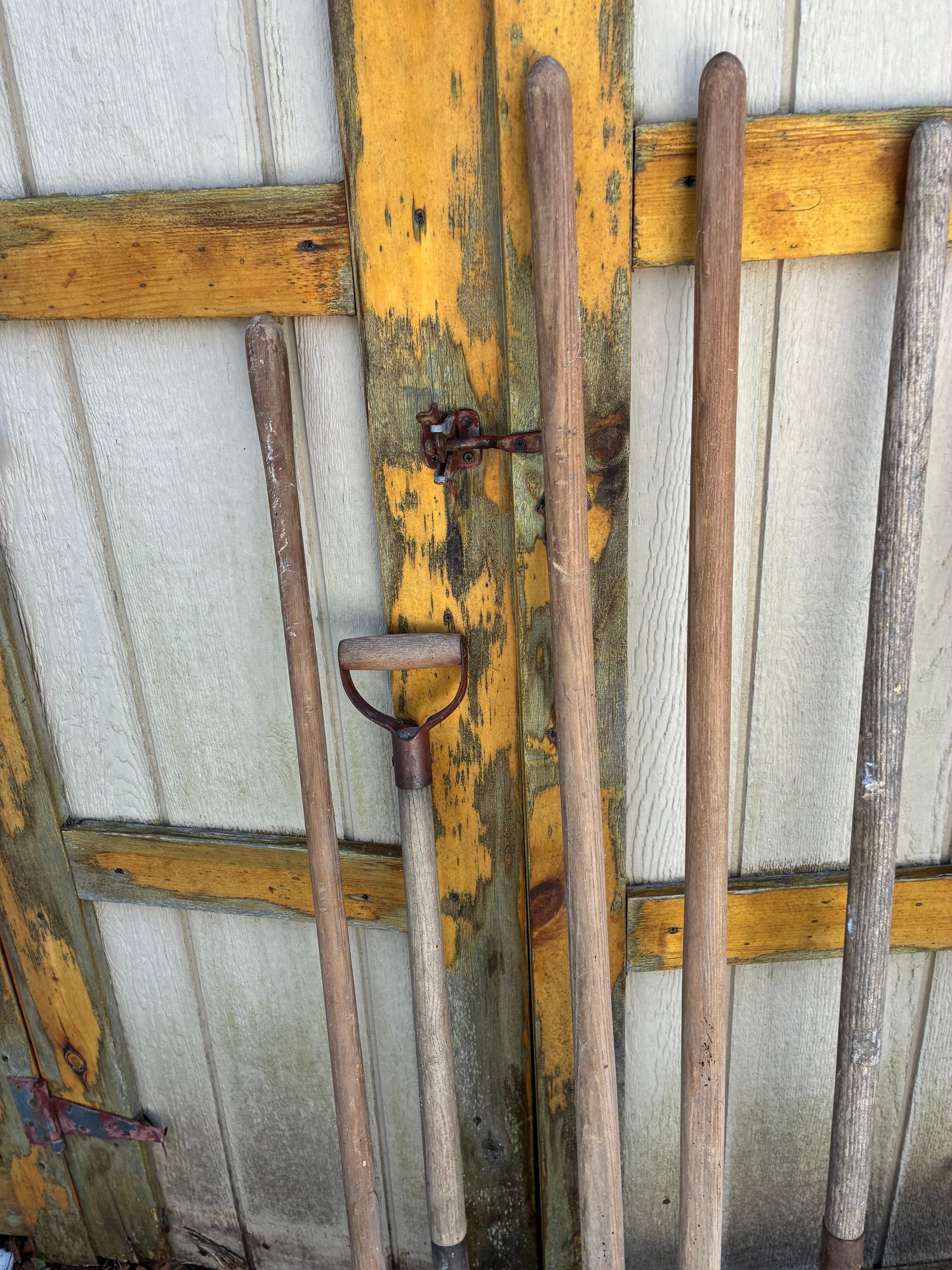 Alley Tools Group Of Seven Garden Tools #2024908 | Auctionninja.com