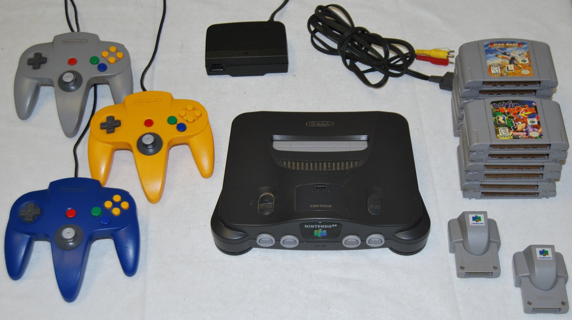 Nintendo 64 With 3 Controllers, 12 Games And 2 Rumble Packs. Tested And ...