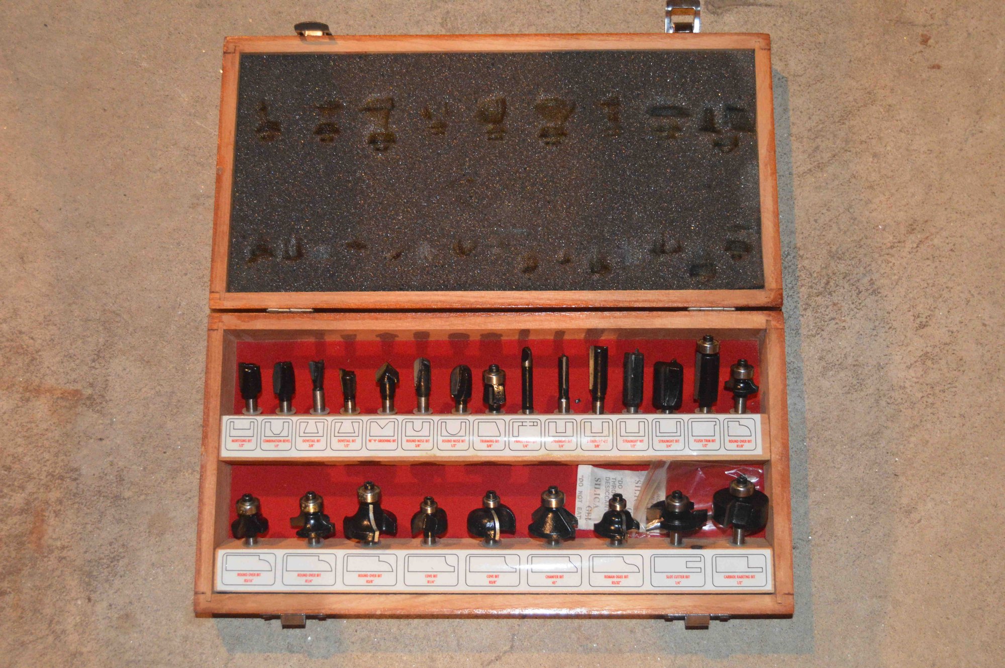 Handy Toughest Router Bit Set In Wooden Box #2130627 | Auctionninja.com