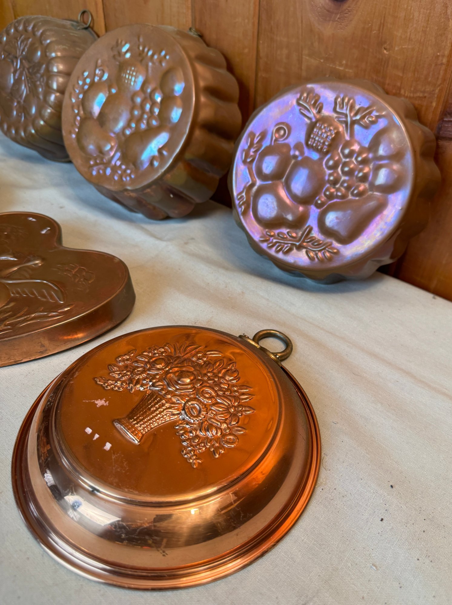 Six Vintage Molds #2247135 | Auctionninja.com