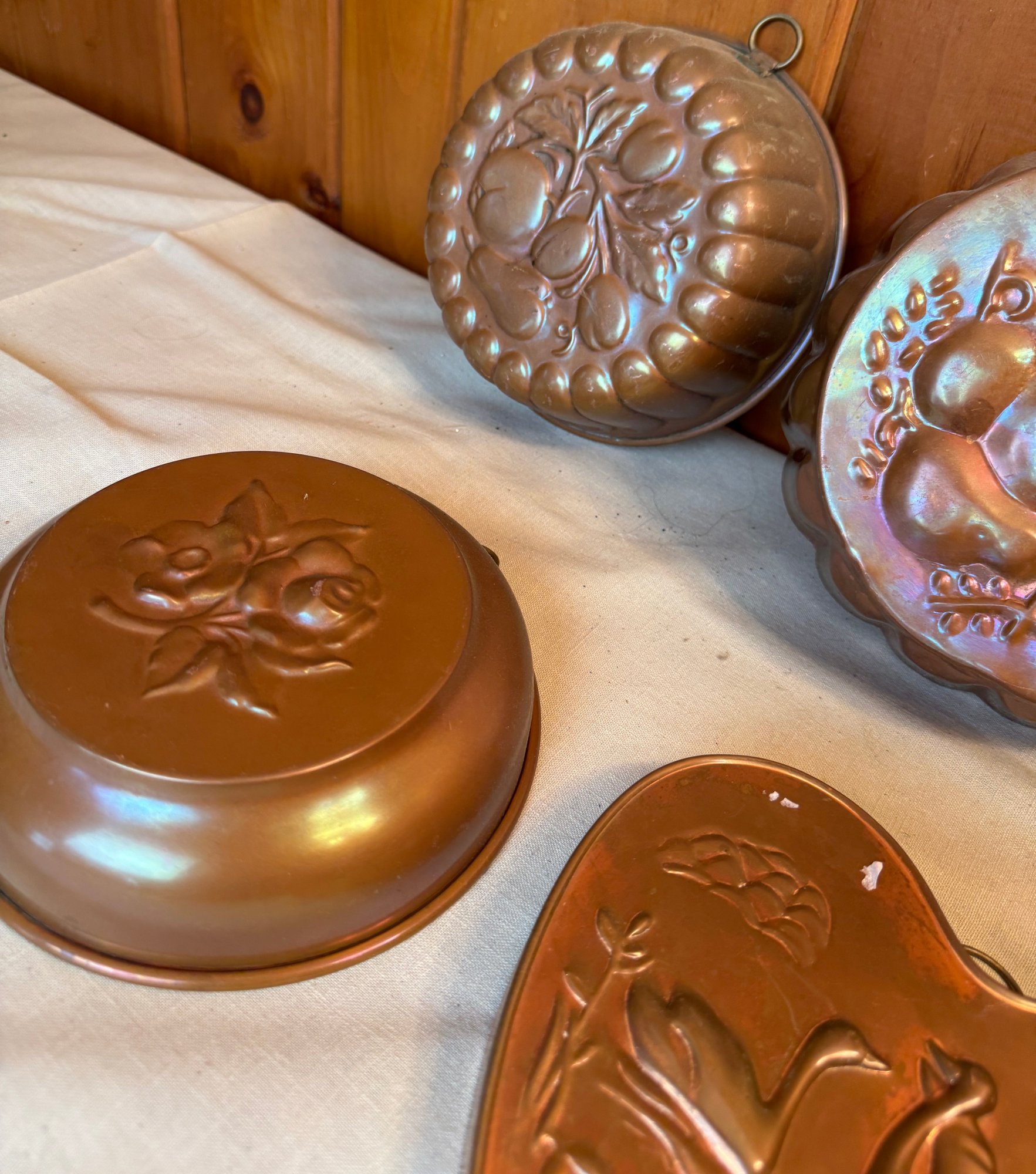 Six Vintage Molds #2247135 | Auctionninja.com